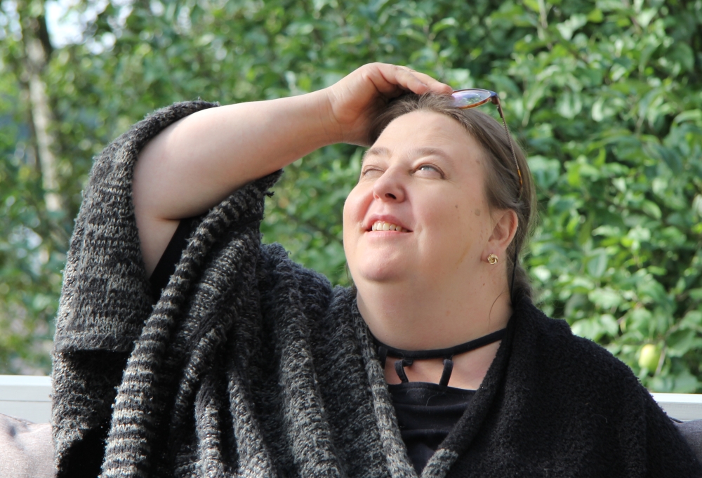 Kuvassa Laura Lodenius
